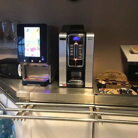 Hotel Le Rohu Séné Eksteriør billede