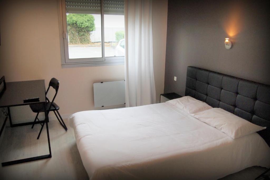 Hotel Le Rohu Séné Eksteriør billede