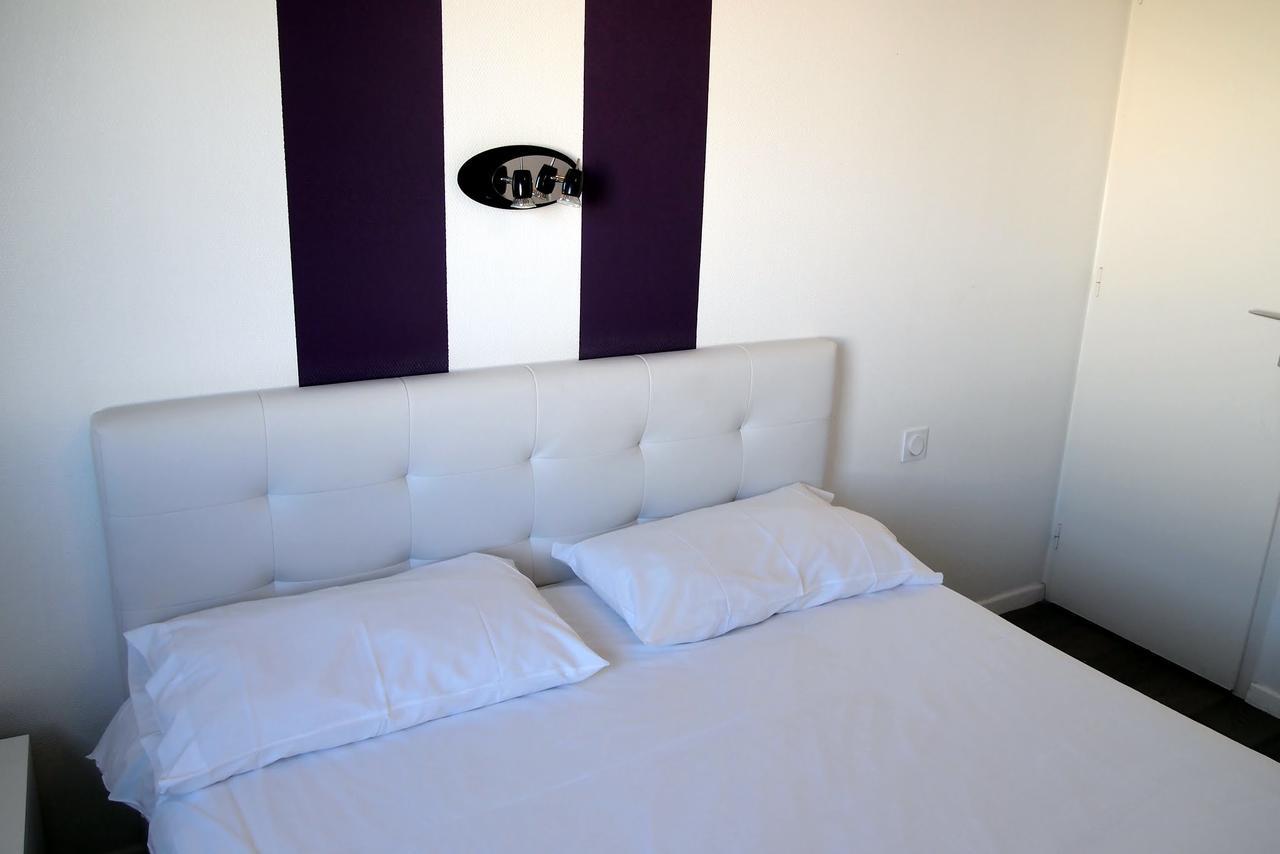 Hotel Le Rohu Séné Eksteriør billede