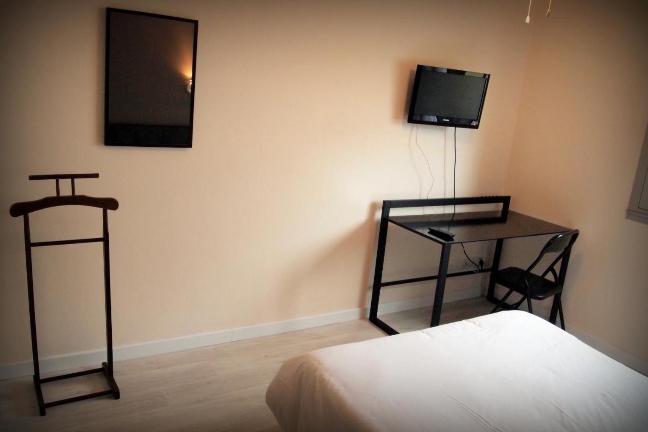 Hotel Le Rohu Séné Eksteriør billede